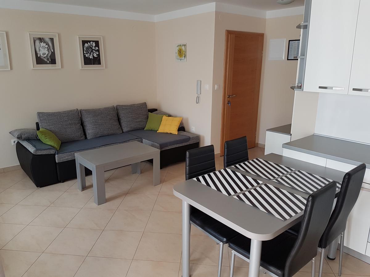 Apartman Branka Starigrad Paklenica Esterno foto